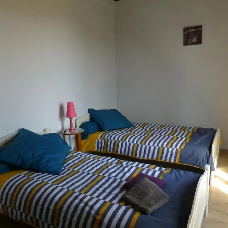 Cressanges, 4 Pièces, 6 Personnes - Fr-1-489-44 Hébergement de vacances
