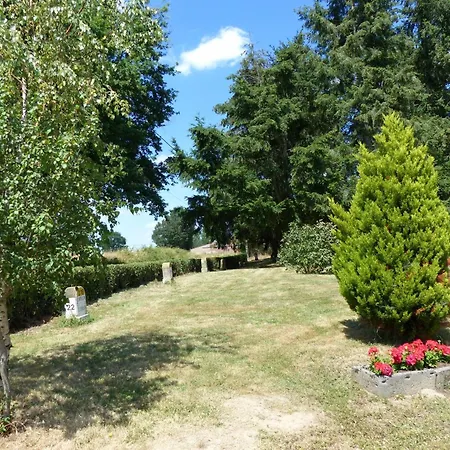 Ferienhaus Longere Bourbonnaise Renovee Avec Jardin A - Fr-1-489-44 *