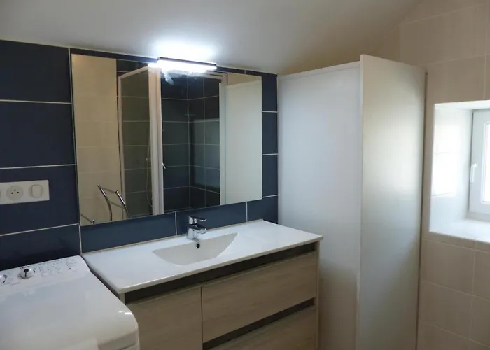 Longere Bourbonnaise Renovee Avec Jardin A - Fr-1-489-44 別荘 *