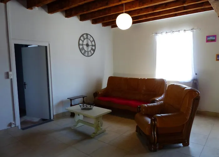 Longere Bourbonnaise Renovee Avec Jardin A - Fr-1-489-44