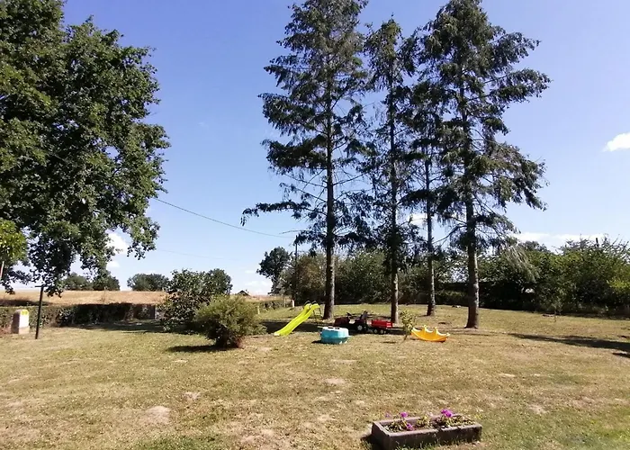 別荘 Longere Bourbonnaise Renovee Avec Jardin A - Fr-1-489-44 Cressanges